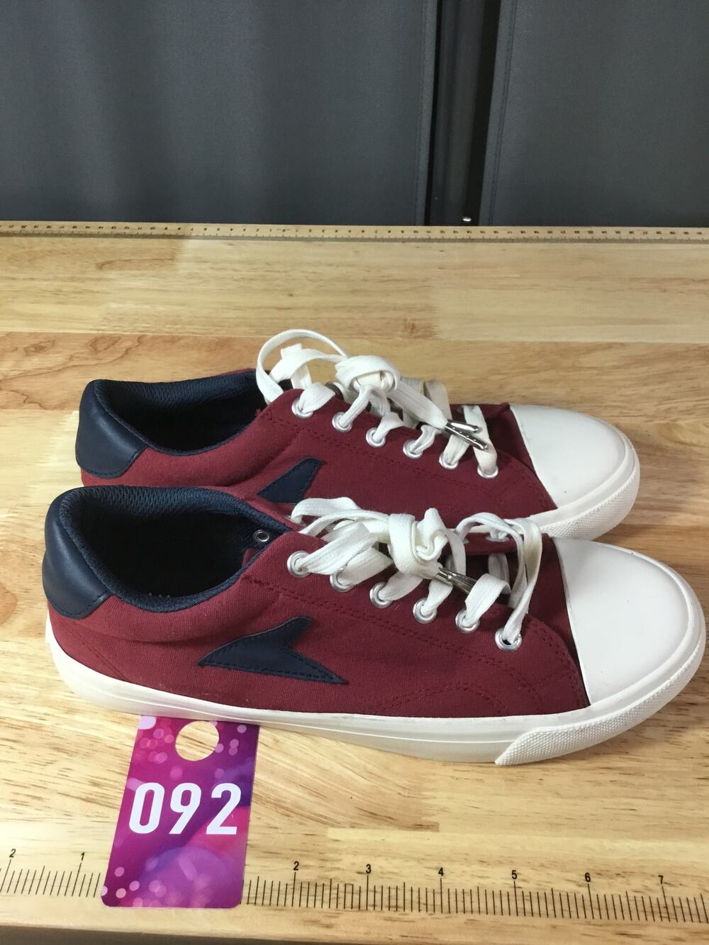 Bata Hotshot Sneakers Men 7 Maroon Canvas Lace Up Low Top Athletic Running Shoes